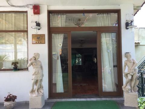 Hotel Cavour 索伦托 外观 照片