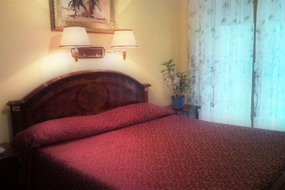 Hotel Cavour 索伦托 外观 照片